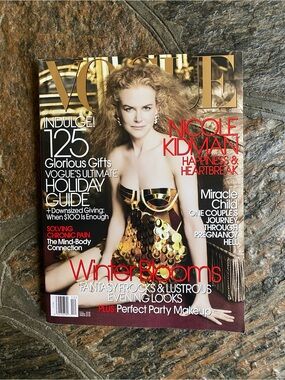 Vintage Vogue Magazine — December 2006: Nicole Kidman on cover